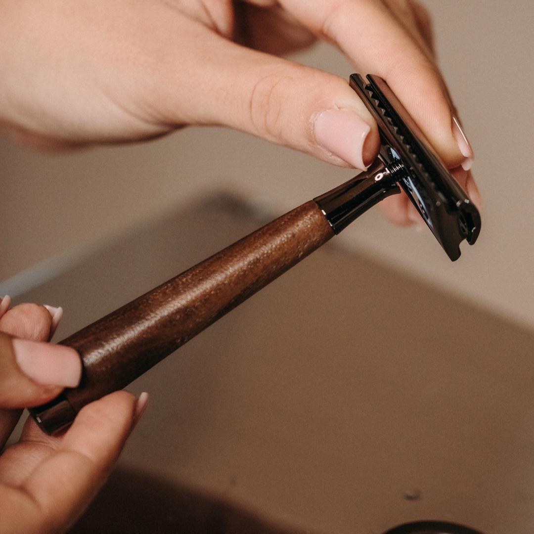 Rasierhobel Brownie + Rasierständer + 5 Klingen